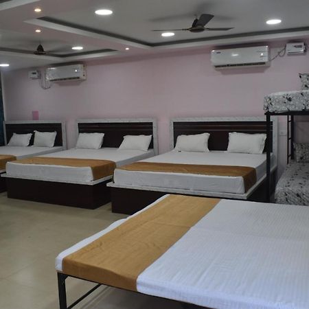 Midwaay Resort Patratu Экстерьер фото
