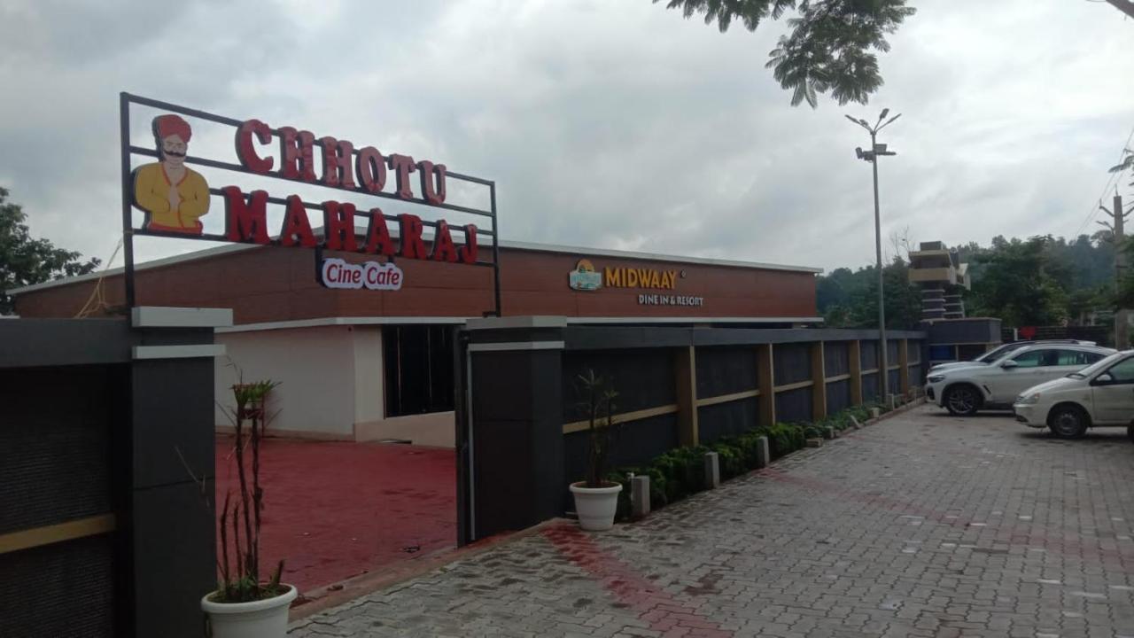 Midwaay Resort Patratu Экстерьер фото