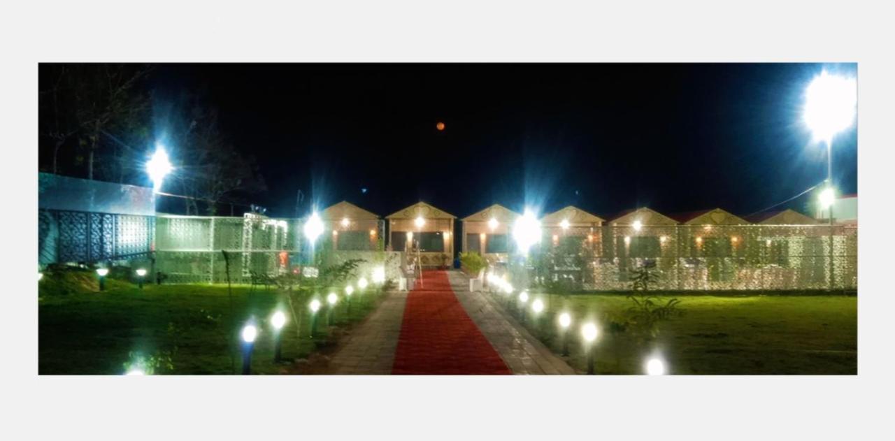 Midwaay Resort Patratu Экстерьер фото